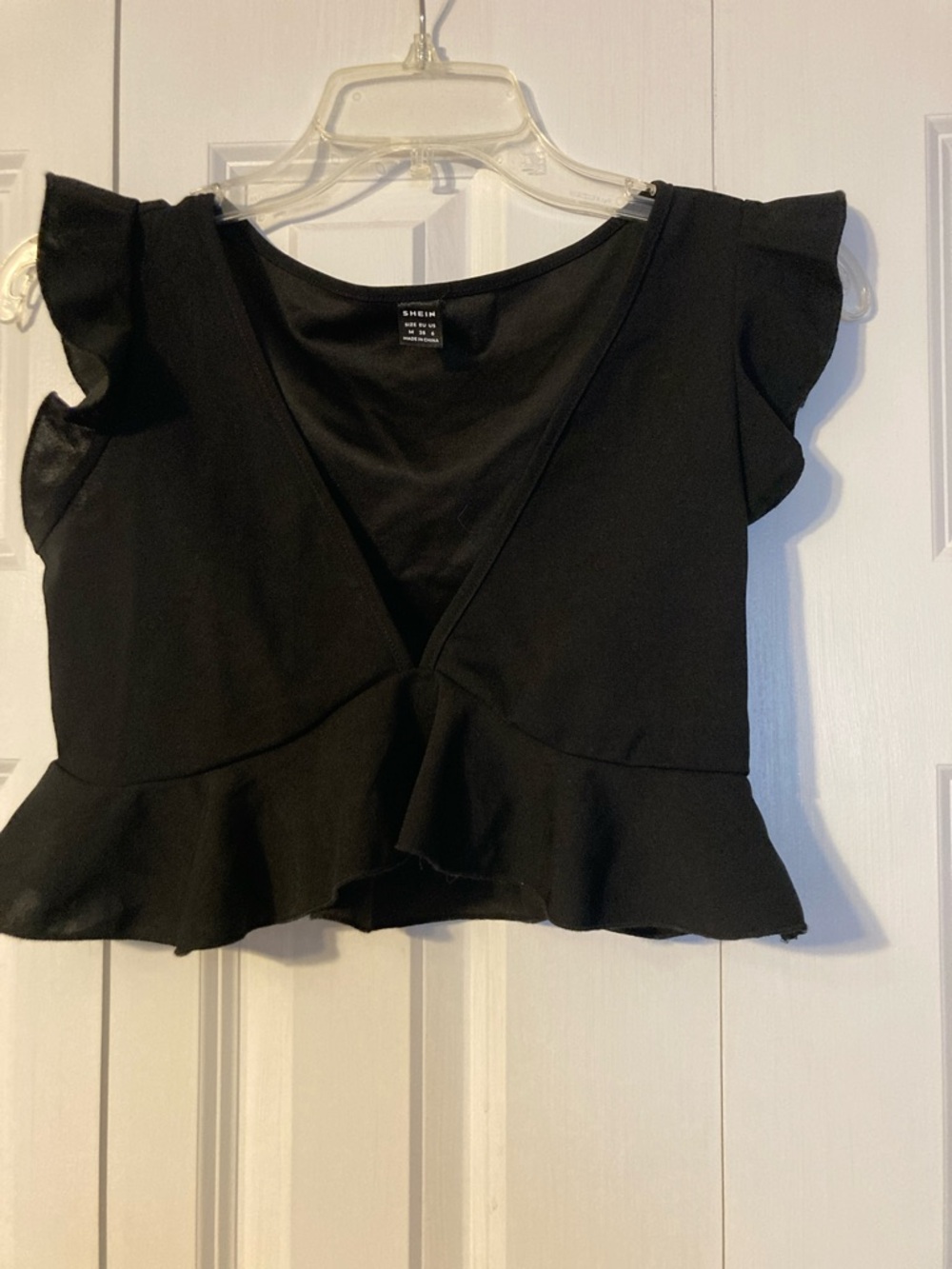 SHEIN Black V-Neck Flutter Sleeve Peplum Crop Top